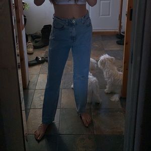 Baggy mom jeans